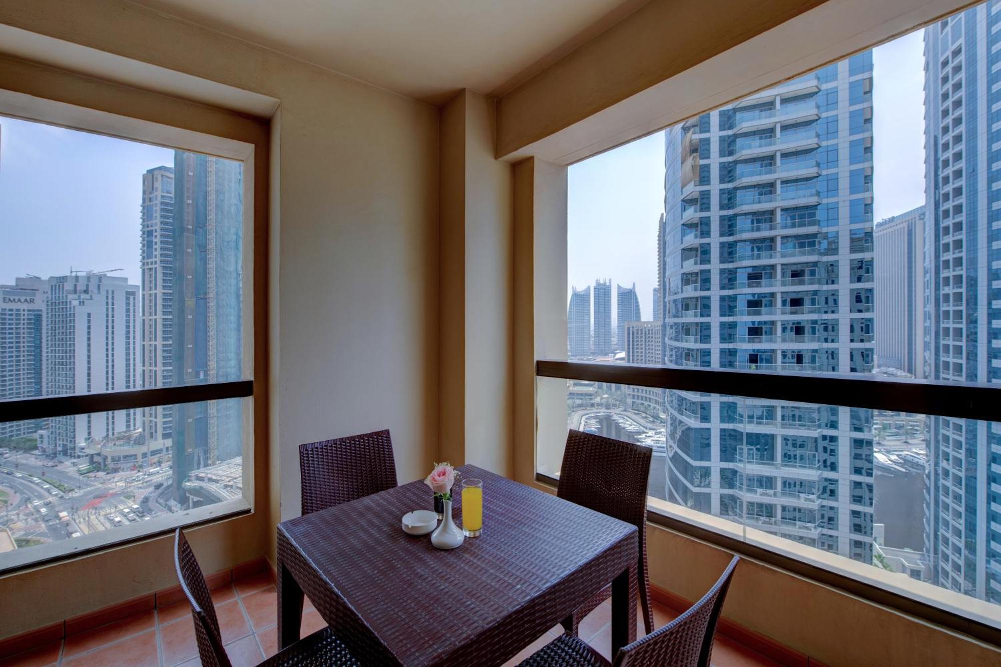 Suha Jbr Hotel Apartments Dubai Room photo